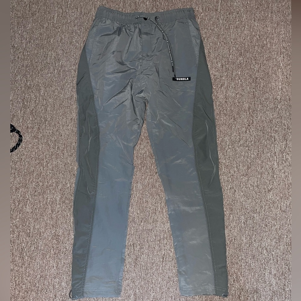 Young LA gym pants